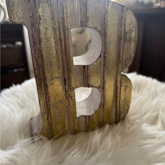 Gold and White Decorative Letter B - Picture 15 of 15